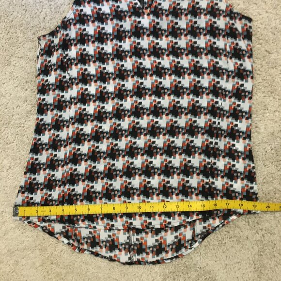 Two Tone Pixel & Faux Leather Shoulder Back Zipper Tank Top - Picture 12 of 13